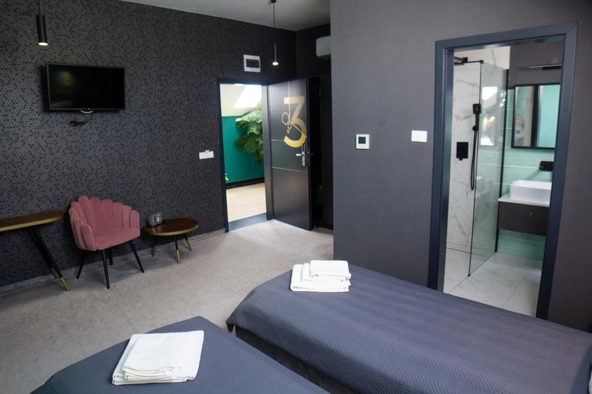 Hotel/Pensiune, de 20 mp, în Ocna de Jos
