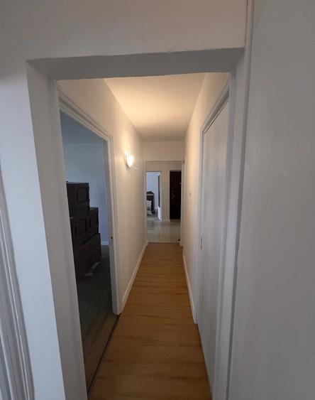 Apartament cu 3 camere decomandat în Dristor