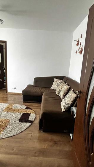 Apartament cu 2 camere semidecomandat în Micro 6