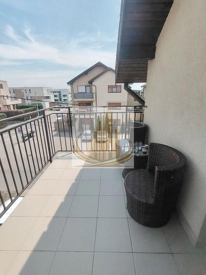 Apartament cu 3 camere semidecomandat, mobilat în Dumbrăvița