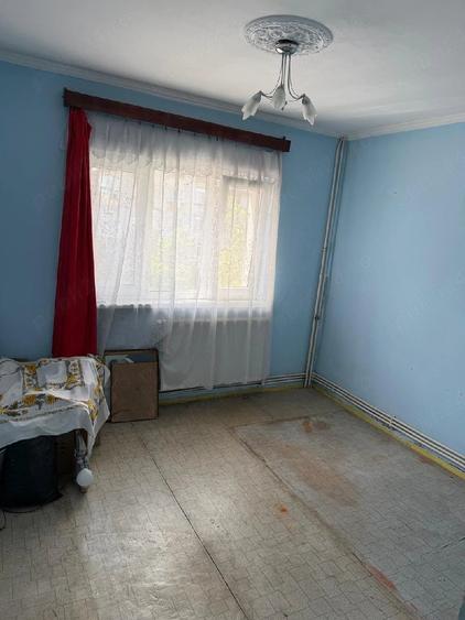 Apartament cu 2 camere decomandat în Est
