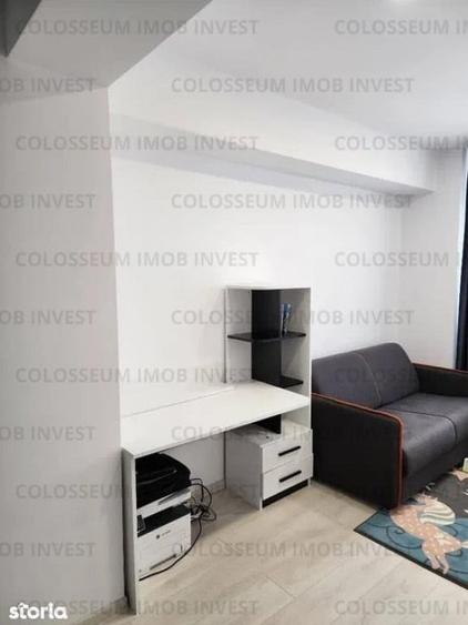 Apartament cu 4 camere decomandat în Tractorul