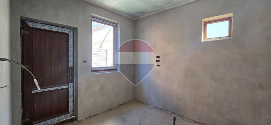 Casă individuală cu 4 camere cu Teren 301 Mp în Zimandu Nou
