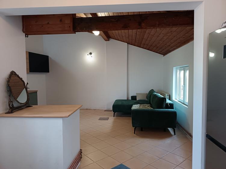 Apartament cu 3 camere decomandat, mobilat în Cișmigiu