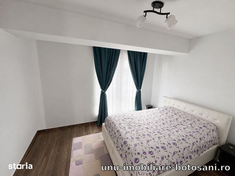 Casă cu 4 camere cu Teren 250 Mp în Central