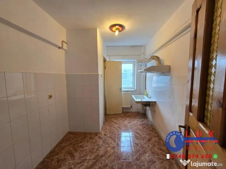 Apartament cu 2 camere decomandat în Babadag