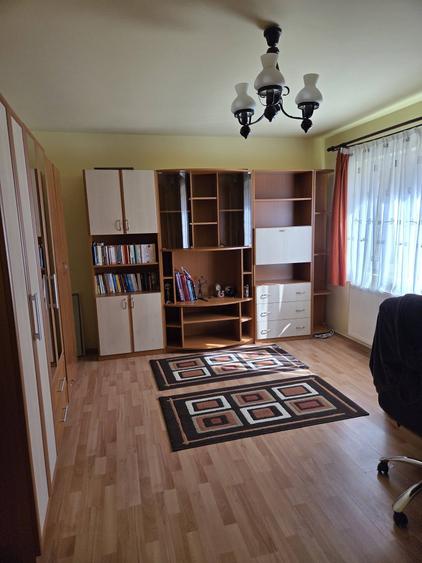 Casă cu Teren 100 Mp în Florești