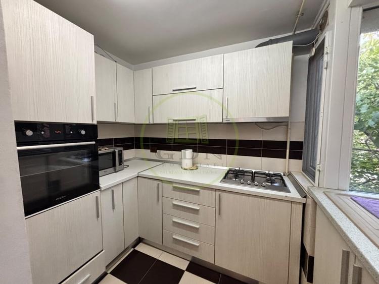 Apartament cu 3 camere decomandat, mobilat în 1 Mai
