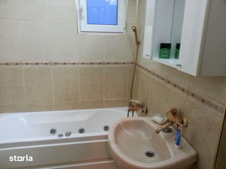 Apartament cu 3 camere decomandat în Ultracentral
