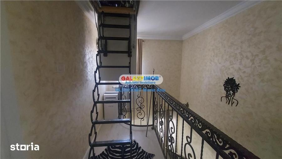 Casă cu 4 camere cu Teren 2000 Mp în Central