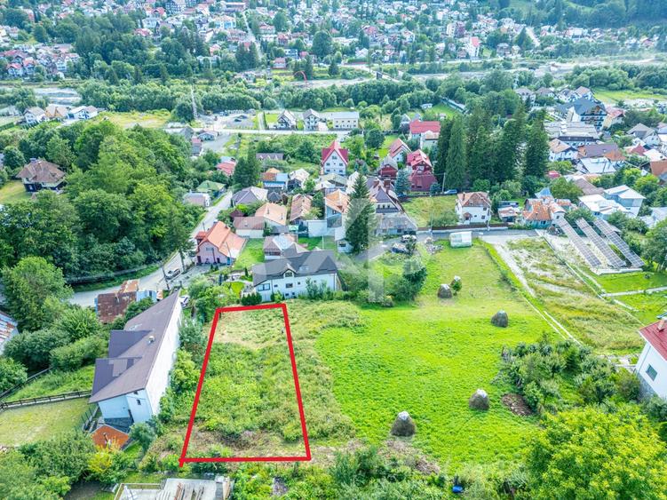 Teren Construcții intravilan de 825 mp, în Zamora