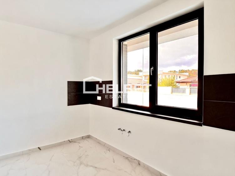 Duplex cu 3 camere cu Canalizare în Sânpetru