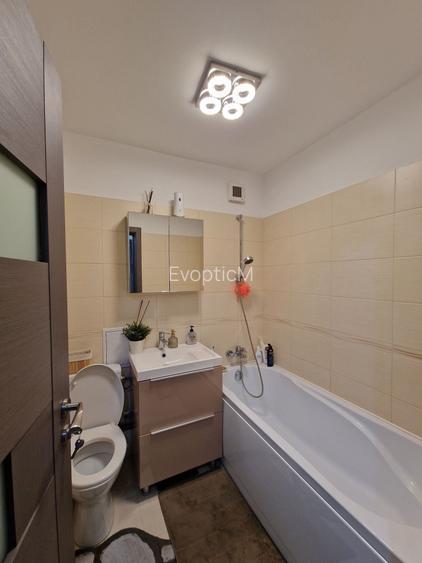 Vand apartament 3 camere - Negru Voda