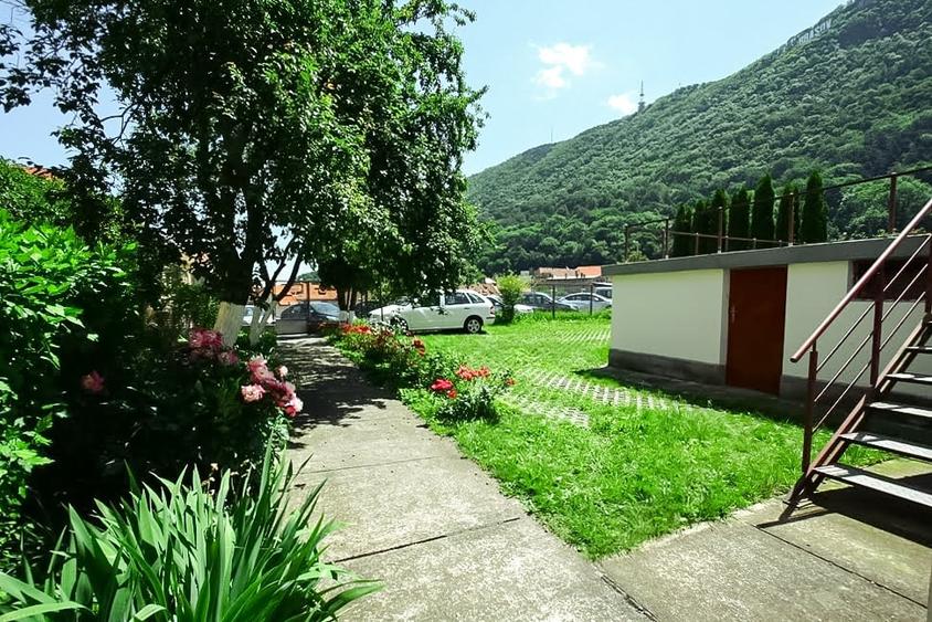 Apartament cu 3 camere decomandat în Centrul Istoric