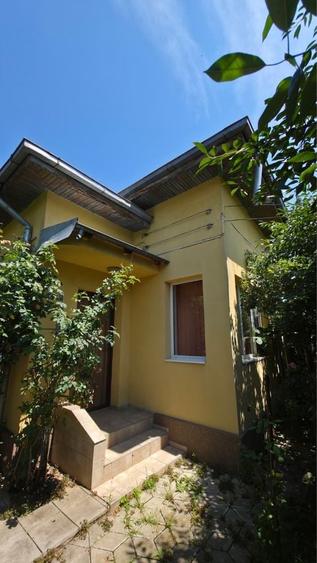 Casă cu 4 camere în Cioceanu