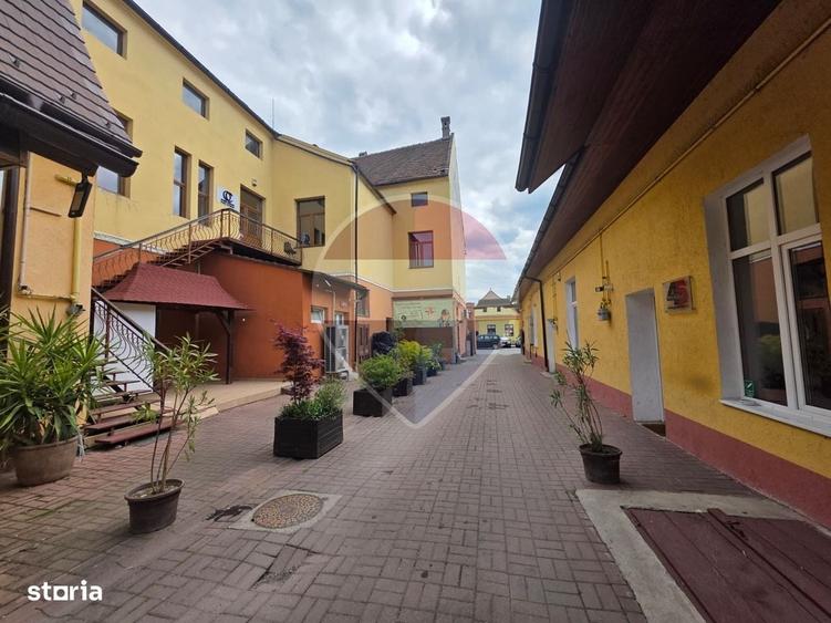 Casă cu 4 camere în Central