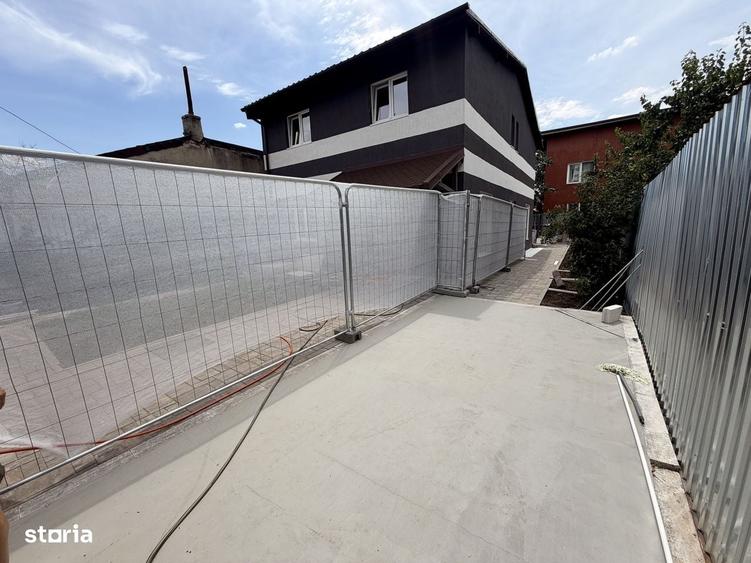 Casă cu 3 camere în Apărătorii Patriei