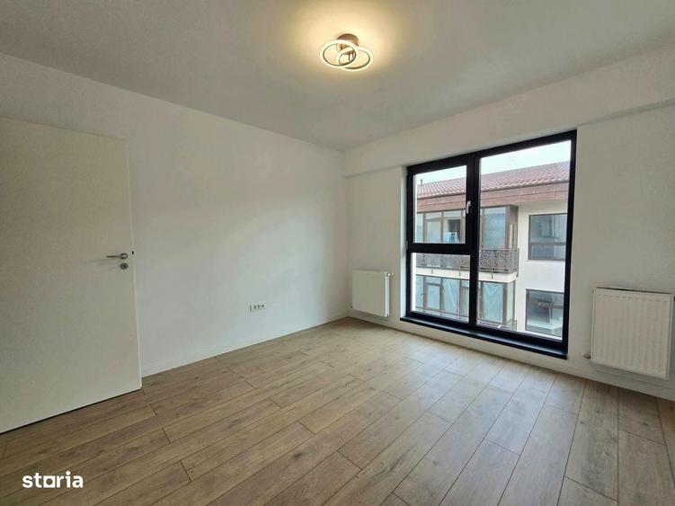 Apartament cu 4 camere decomandat în Dobroești