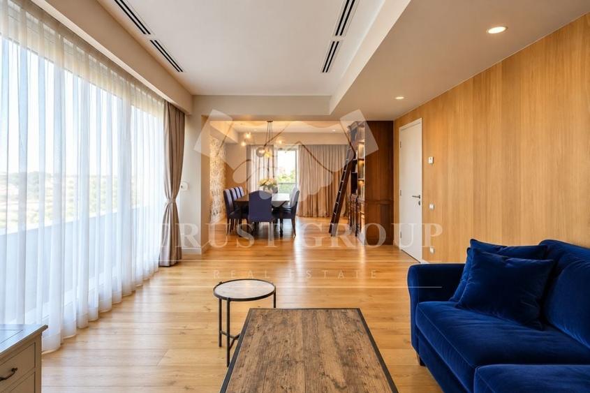 Penthouse cu 4 camere semidecomandat, mobilat în Grădina Icoanei