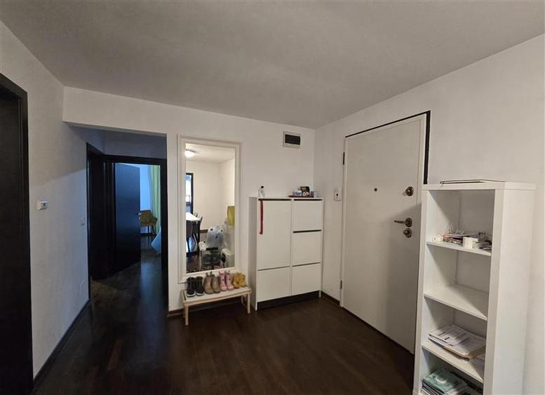 Apartament cu 3 camere decomandat, mobilat în Nord