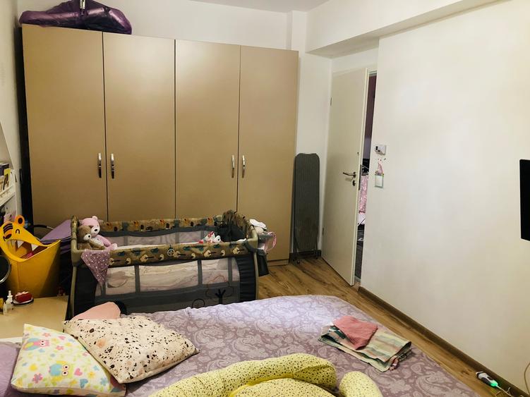 Apartament cu 2 camere decomandat în Tractorul