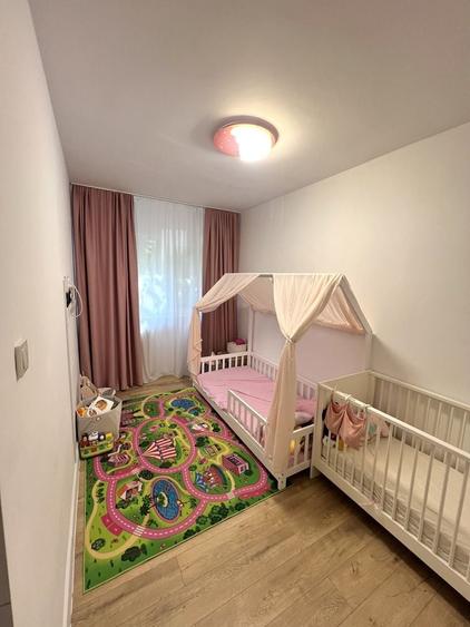 Apartament cu 3 camere semidecomandat în Nord