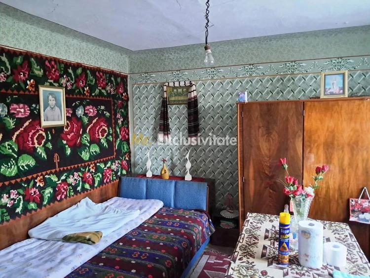 Casă cu 5 camere cu Teren 1466 Mp în Polovragi