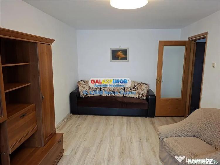 Apartament cu 2 camere decomandat în Moșilor
