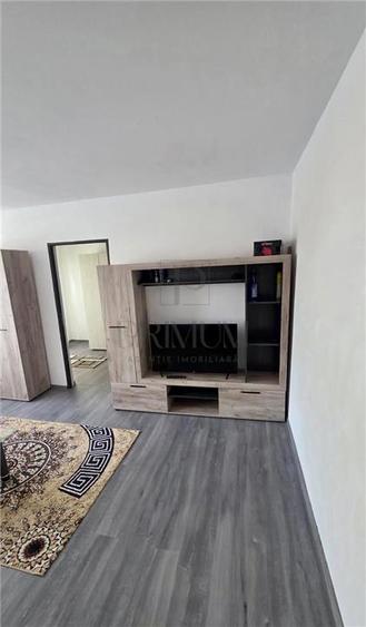 Apartament cu 2 camere semidecomandat, mobilat în Complex Studențesc