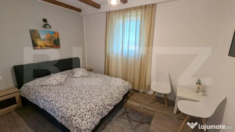 Casă cu 7 camere cu Teren 1200 Mp în Central
