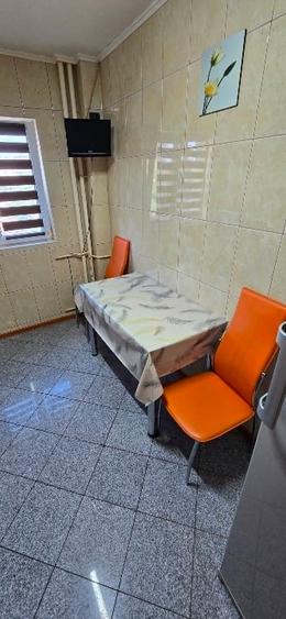 Apartament cu 2 camere decomandat, mobilat în Basarabia