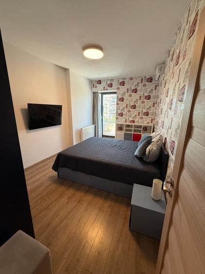Apartament cu 4 camere, mobilat în Unirii
