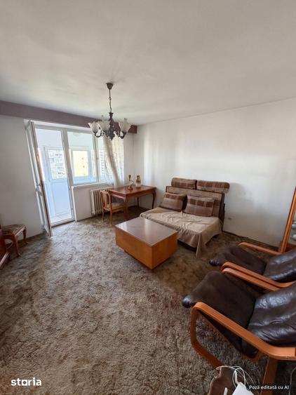 Apartament cu 3 camere semidecomandat, mobilat în Tineretului