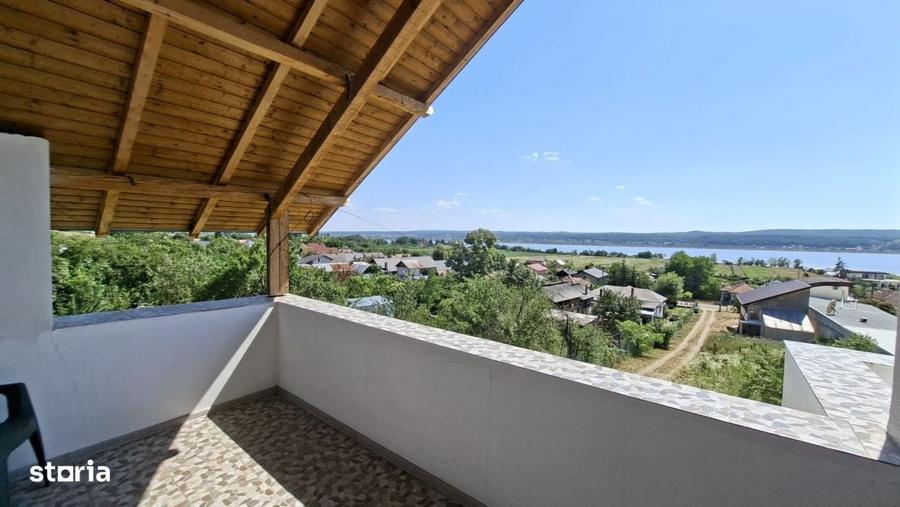 Casă cu 4 camere în Rogojina