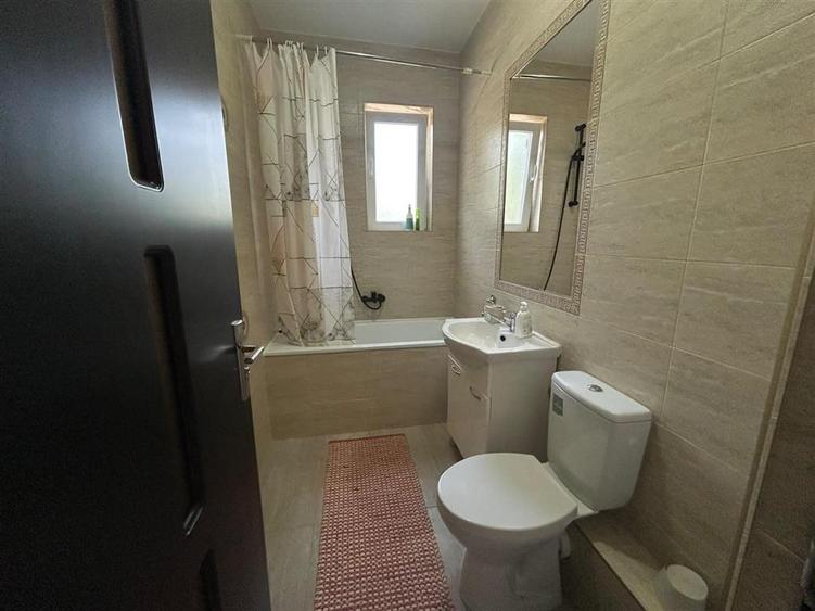 Apartament cu 2 camere decomandat, mobilat în Ipotești