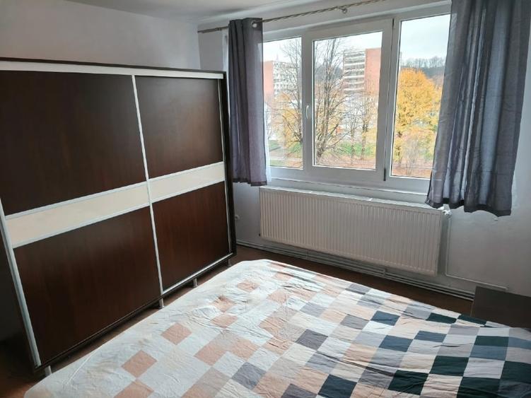 Apartament cu 2 camere semidecomandat, mobilat în Micro III