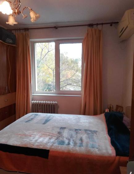 Apartament cu 3 camere decomandat, mobilat în Dristor