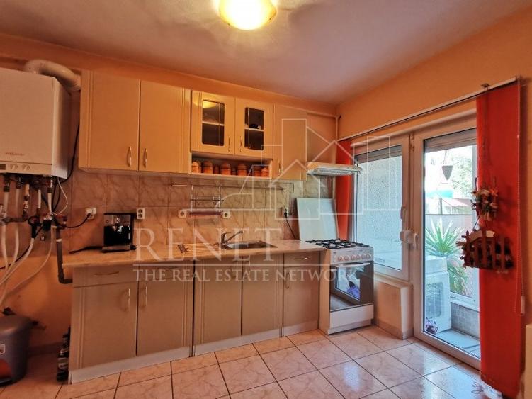 Casă individuală cu 3 camere cu Canalizare în Rahova