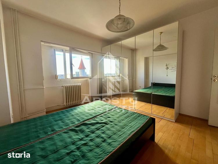 Apartament cu 4 camere decomandat în Fabric