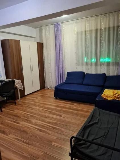 Apartament cu 2 camere decomandat, mobilat în Central