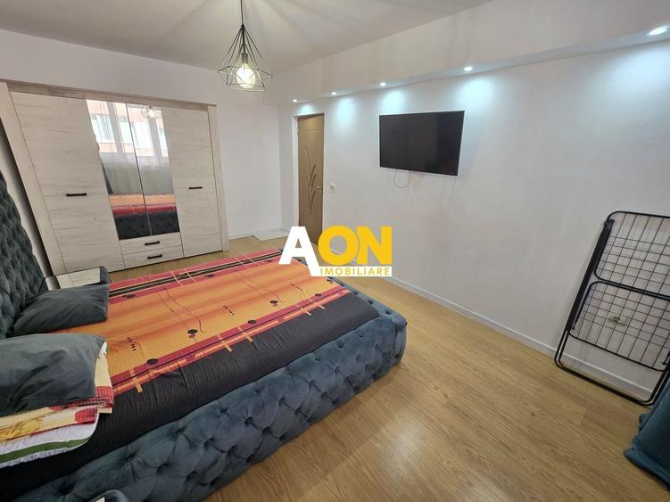 Apartament cu 3 camere decomandat, mobilat în Central