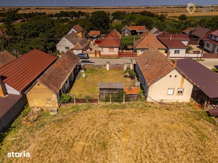 Casă cu 3 camere cu Teren 2195 Mp în Central
