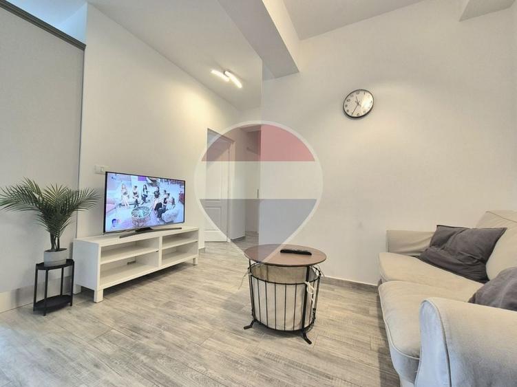 Apartament cu 3 camere decomandat, mobilat în Alfa