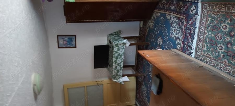 Casă cu 4 camere cu Teren 1184 Mp în Central