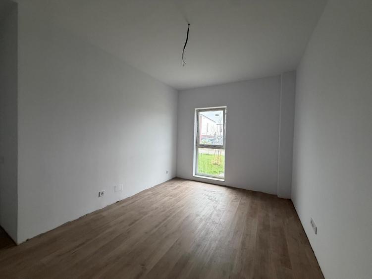 Apartament cu 2 camere semidecomandat în Florești