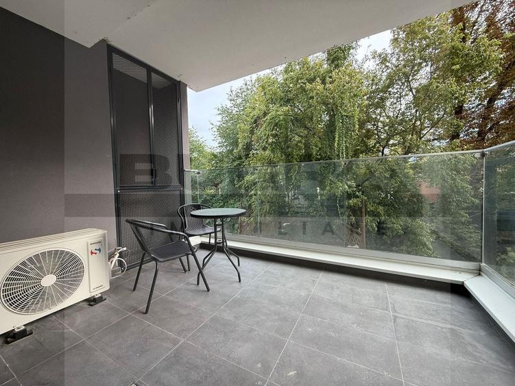 Apartament cu 3 camere semidecomandat în Mărăști