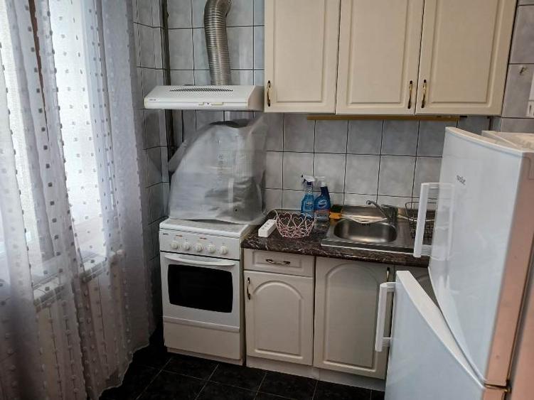 Garsonieră decomandată, mobilată în Romană