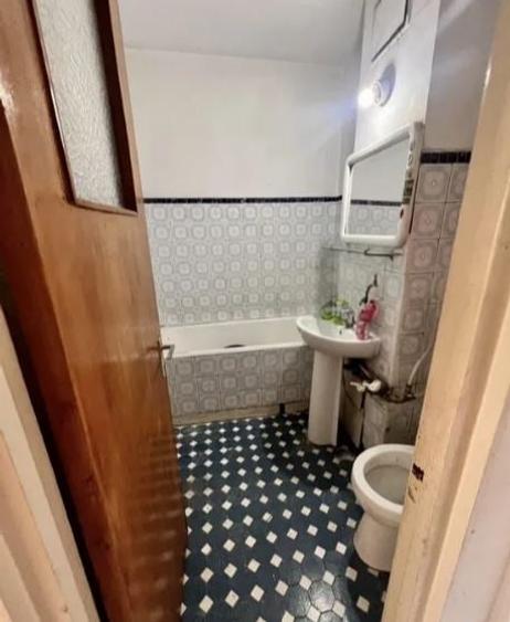 Apartament cu 3 camere decomandat, mobilat în Pantelimon