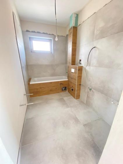 Apartament cu 3 camere semidecomandat în Remetea Mare