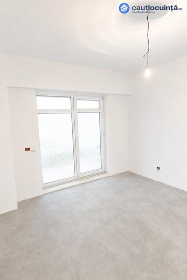 Apartament cu 3 camere semidecomandat în Chitila